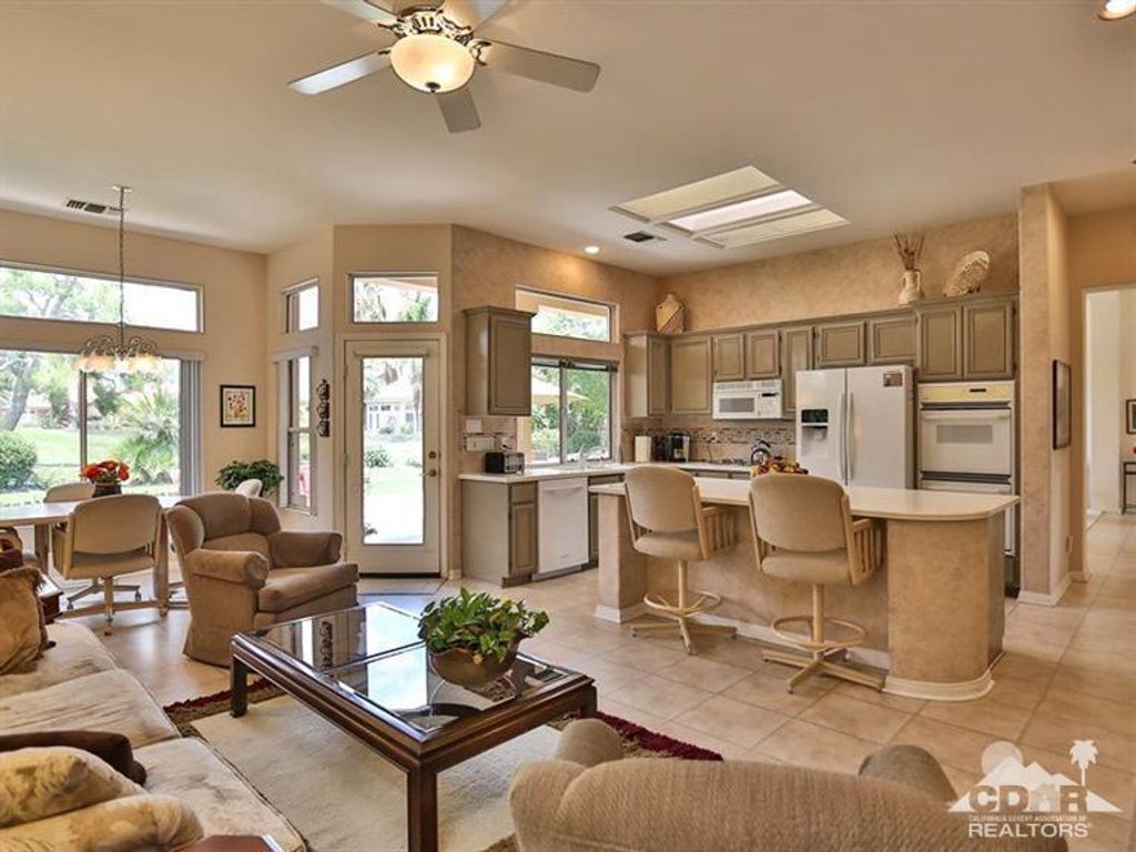 listing image 10994255421169337847