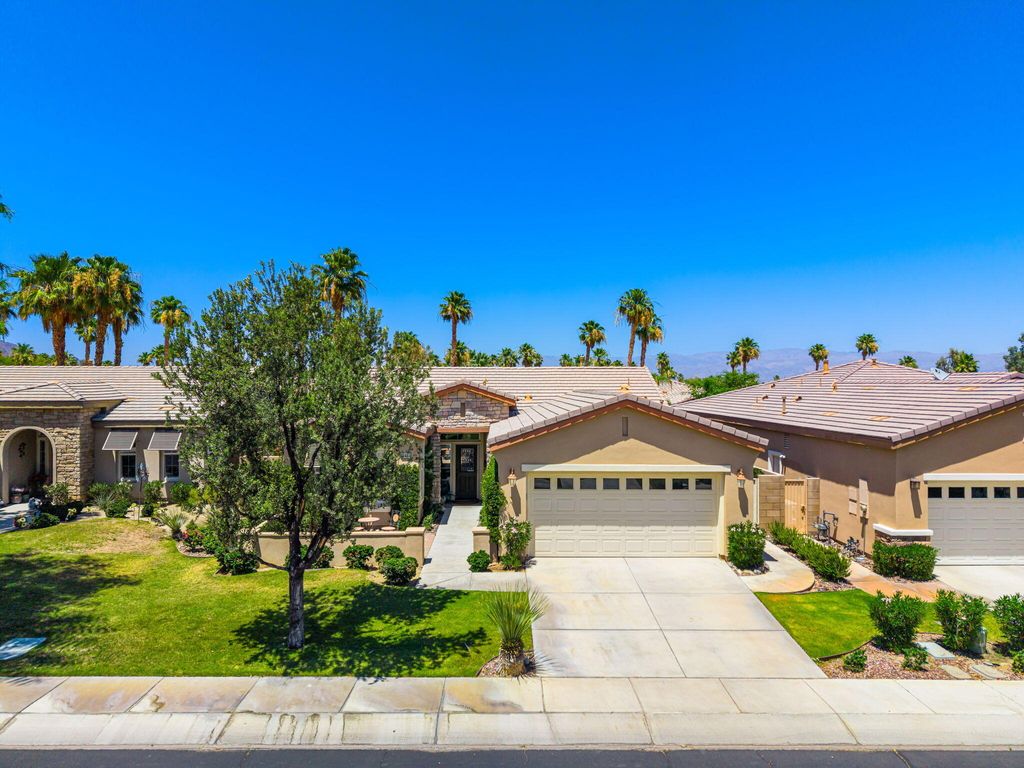 Photo of 81484 Jacaranda Court, La Quinta, CA 92253 (MLS # 219148020)