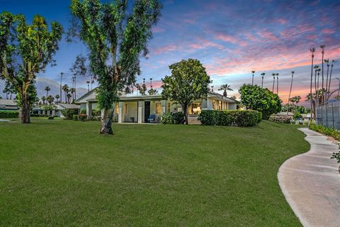 Condominium in Palm Springs CA 1738 Grand Bahama Drive.jpg