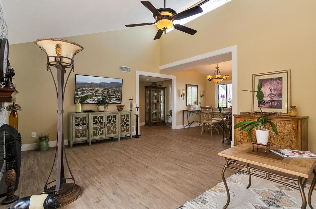 listing image 10993790240659