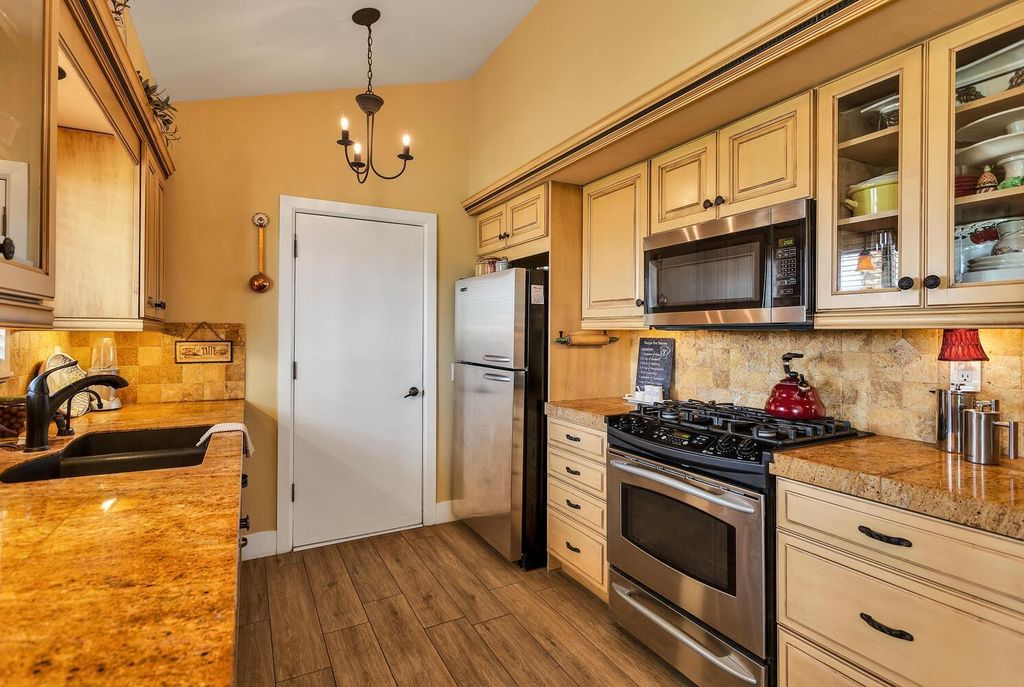 listing image 10993263630868