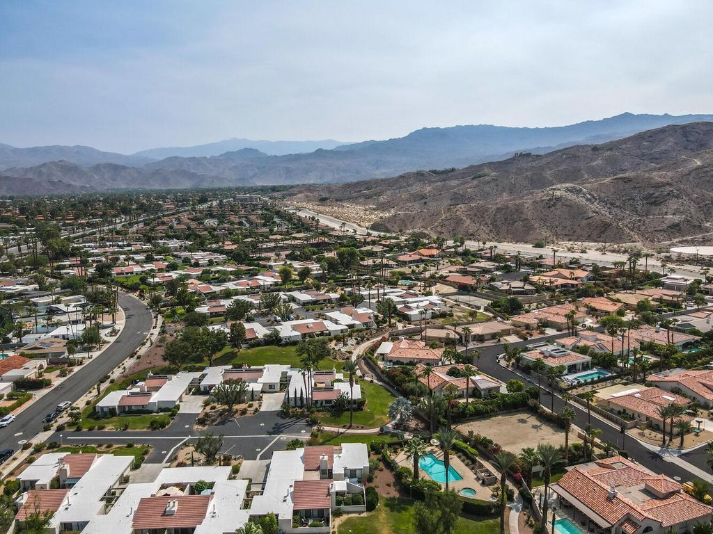 listing image 10992979949945