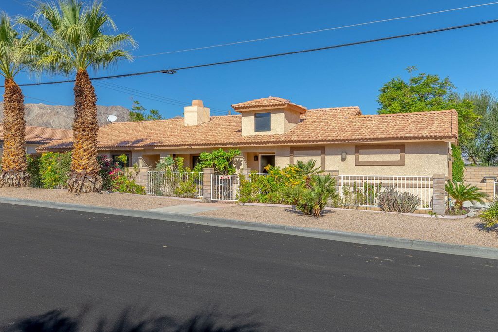 Photo of 53995 Avenida Mendoza, La Quinta, CA 92253 (MLS # 219137961)