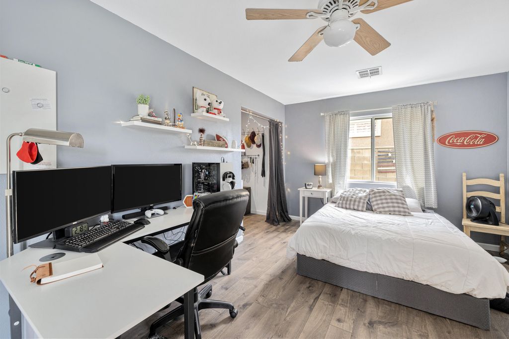 listing image 10999300535085612561