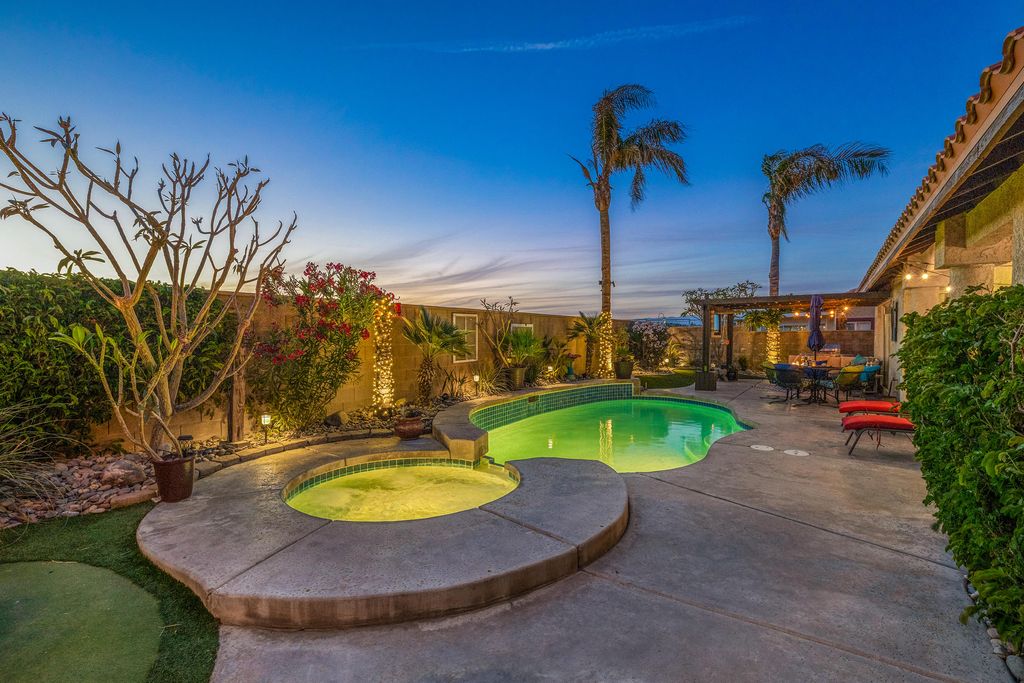 listing image 10992874325675397188