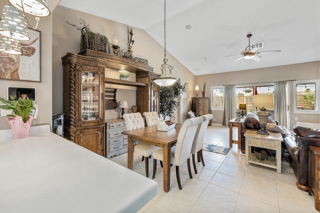 listing image 10996455994778082299