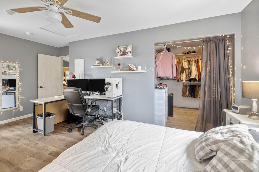listing image 10990706139135966462