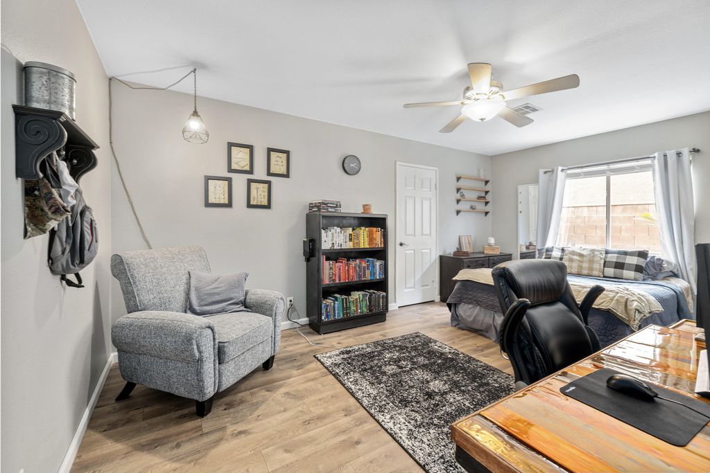 listing image 10998946236804021279
