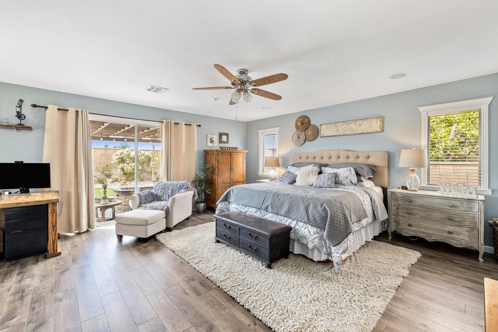 listing image 10991899986302886617