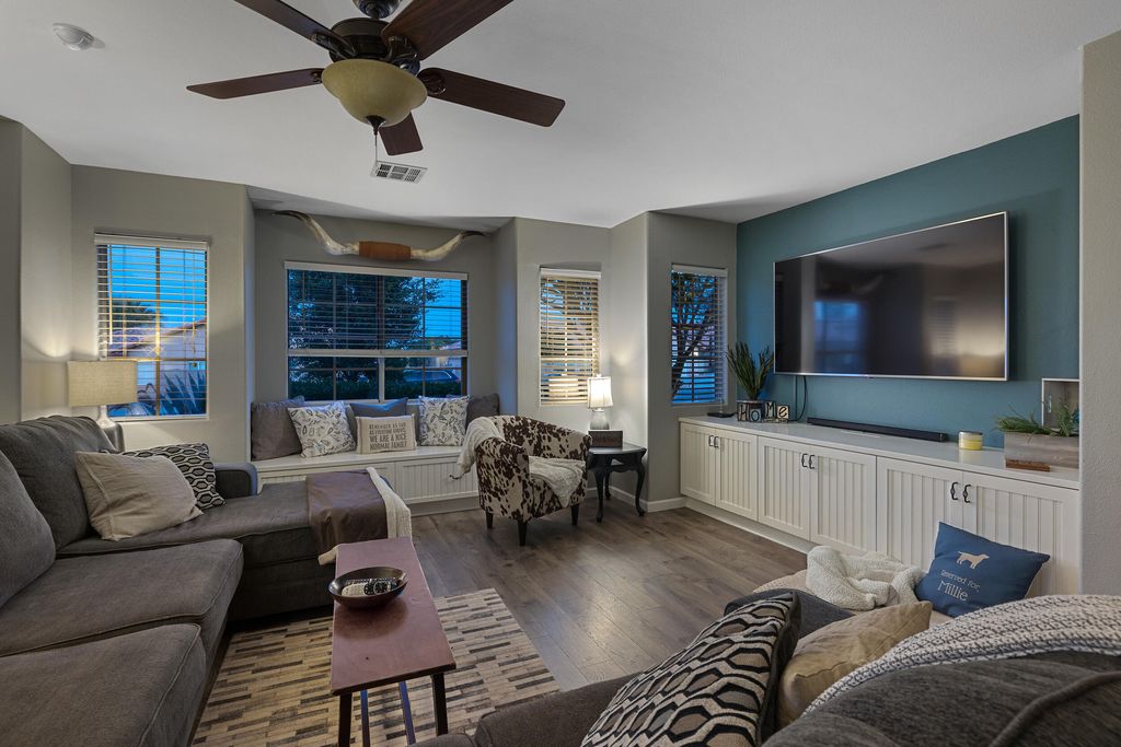 listing image 10993214437072996520