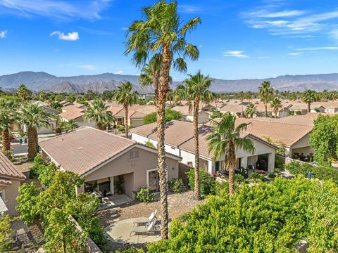 Photo of 78670 Hampshire Avenue, Palm Desert, CA 92211 (MLS # 219147105)