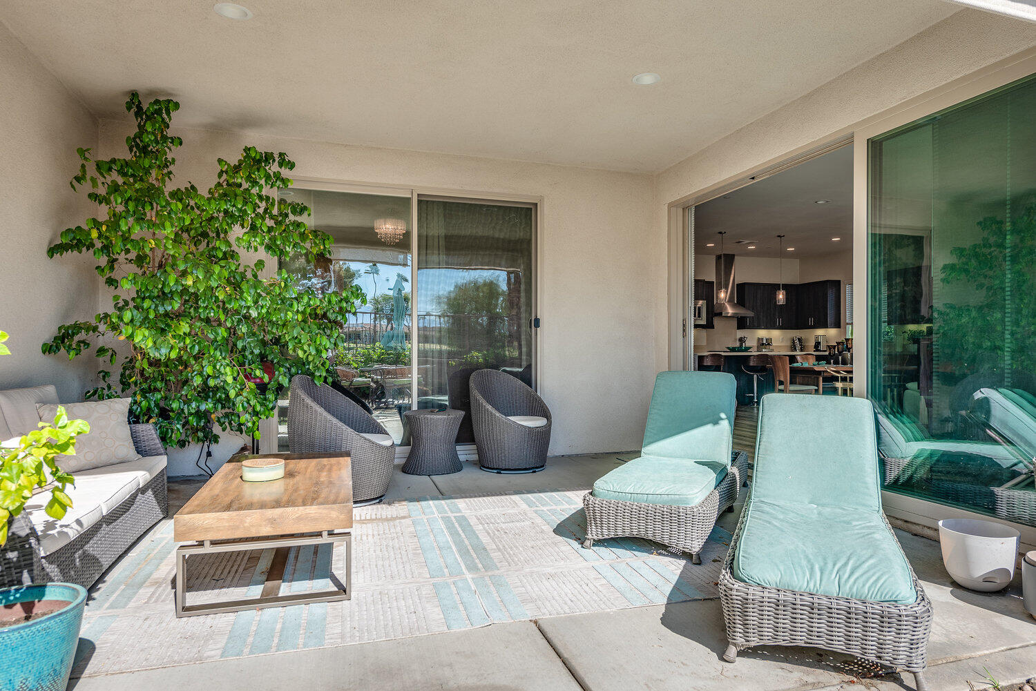 Indio, California 92201, United States, 3 Bedrooms Bedrooms, ,3 BathroomsBathrooms,Residential,Active,252616