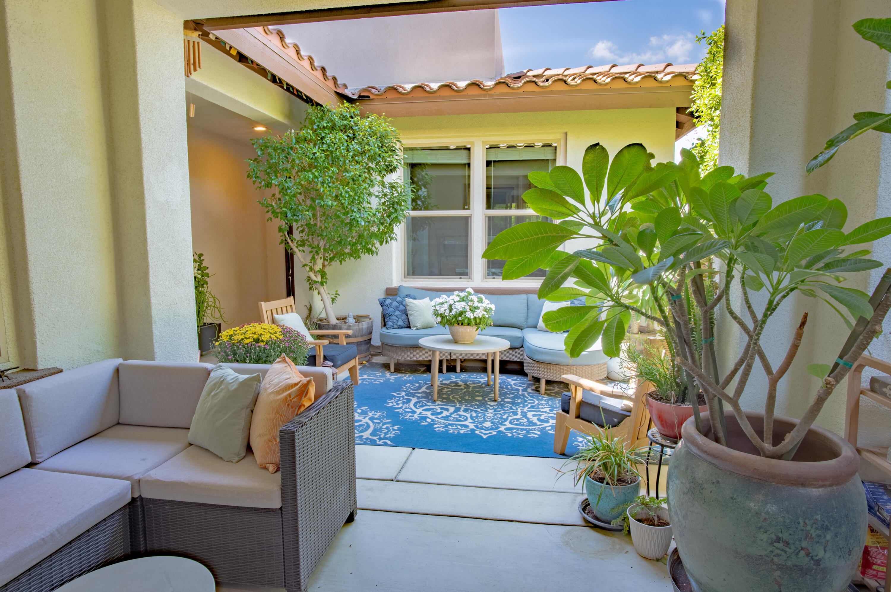 Palm Desert, California 92211, United States, 4 Bedrooms Bedrooms, ,3 BathroomsBathrooms,Residential,Active,241409