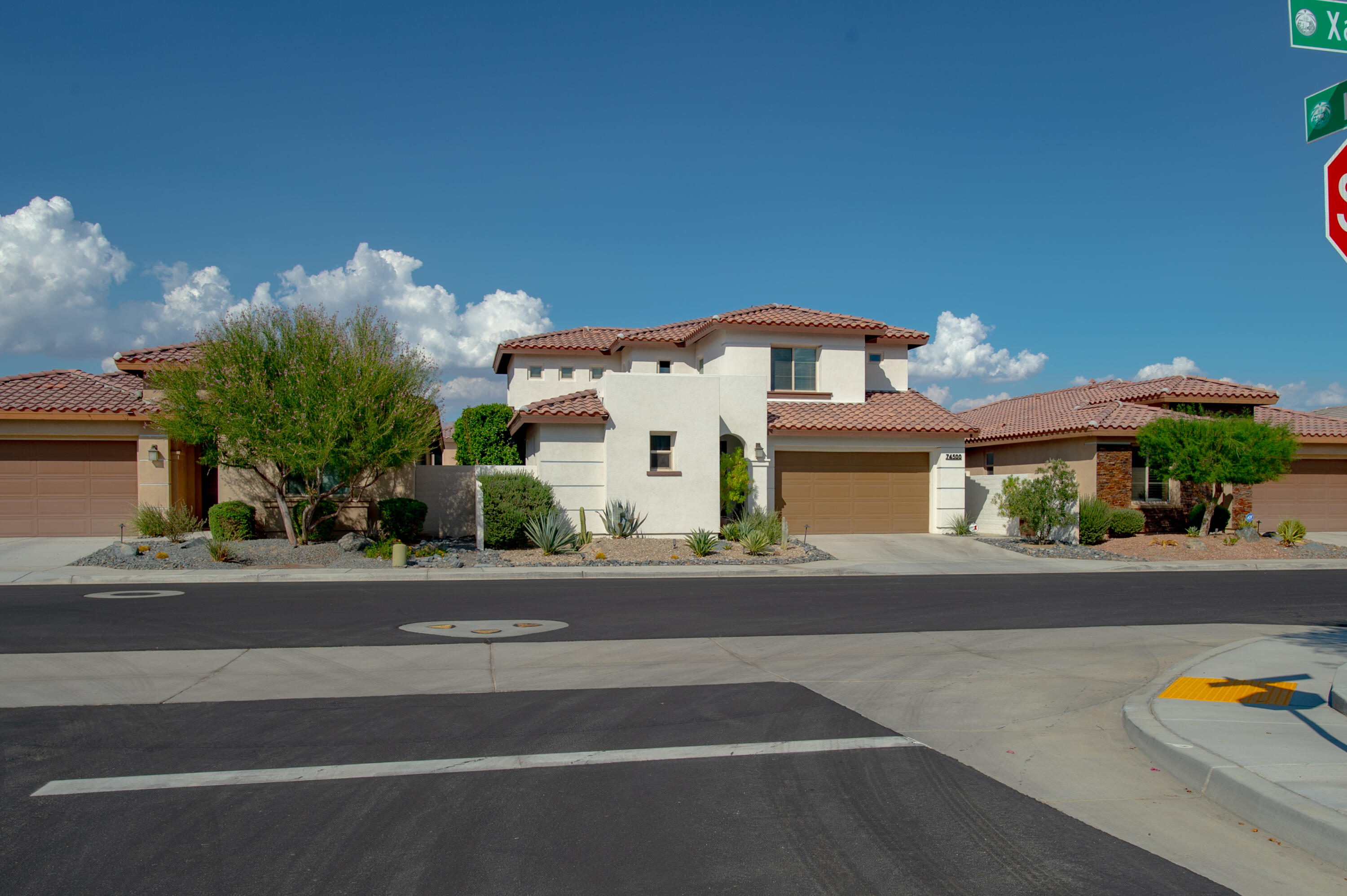 Palm Desert, California 92211, United States, 4 Bedrooms Bedrooms, ,3 BathroomsBathrooms,Residential,Active,241409