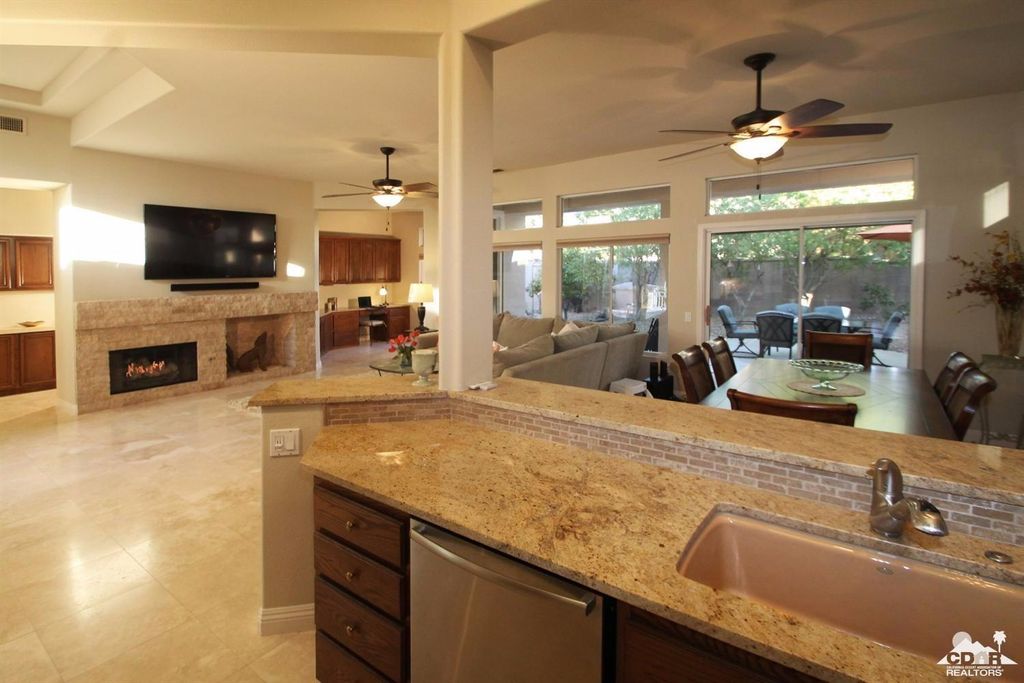 listing image 10997420115560436424