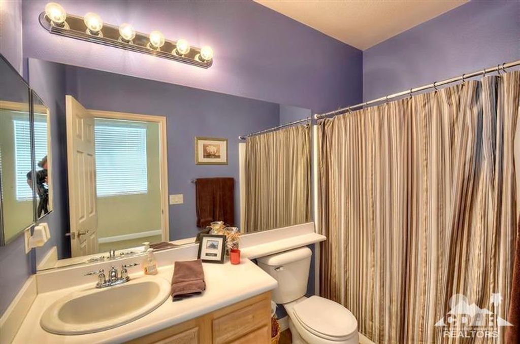 listing image 10991570102398159056
