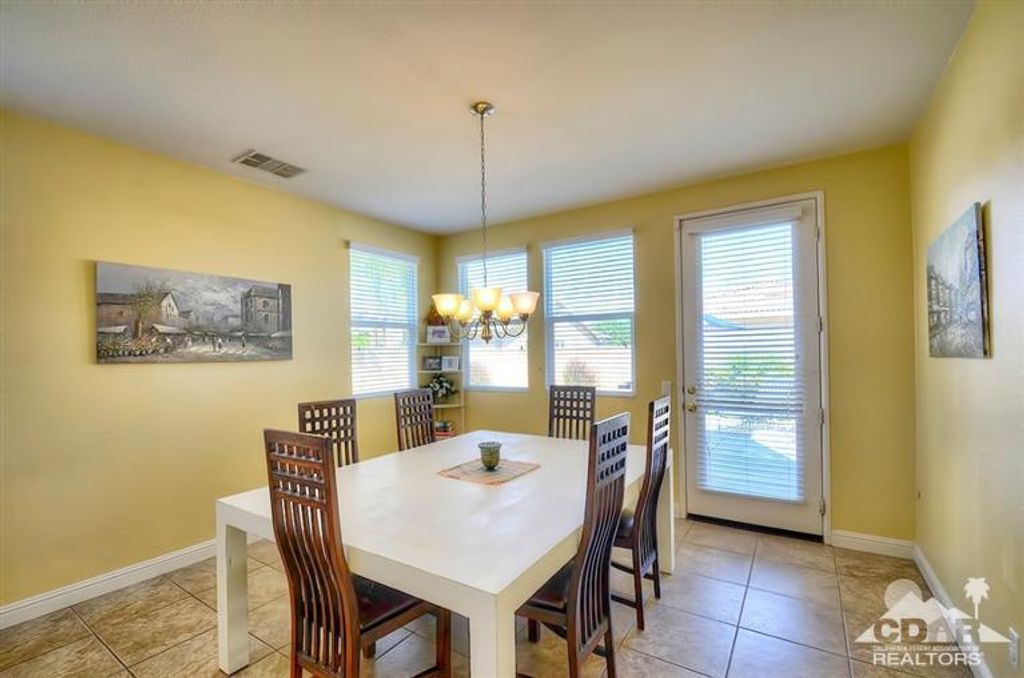 listing image 10997038682344481953