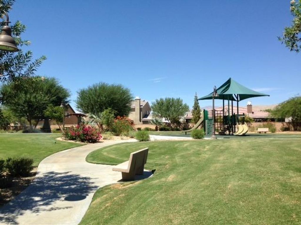 listing image 10992890189745694607