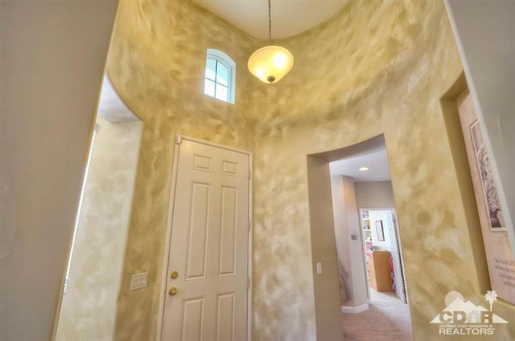 listing image 10994617155306229333