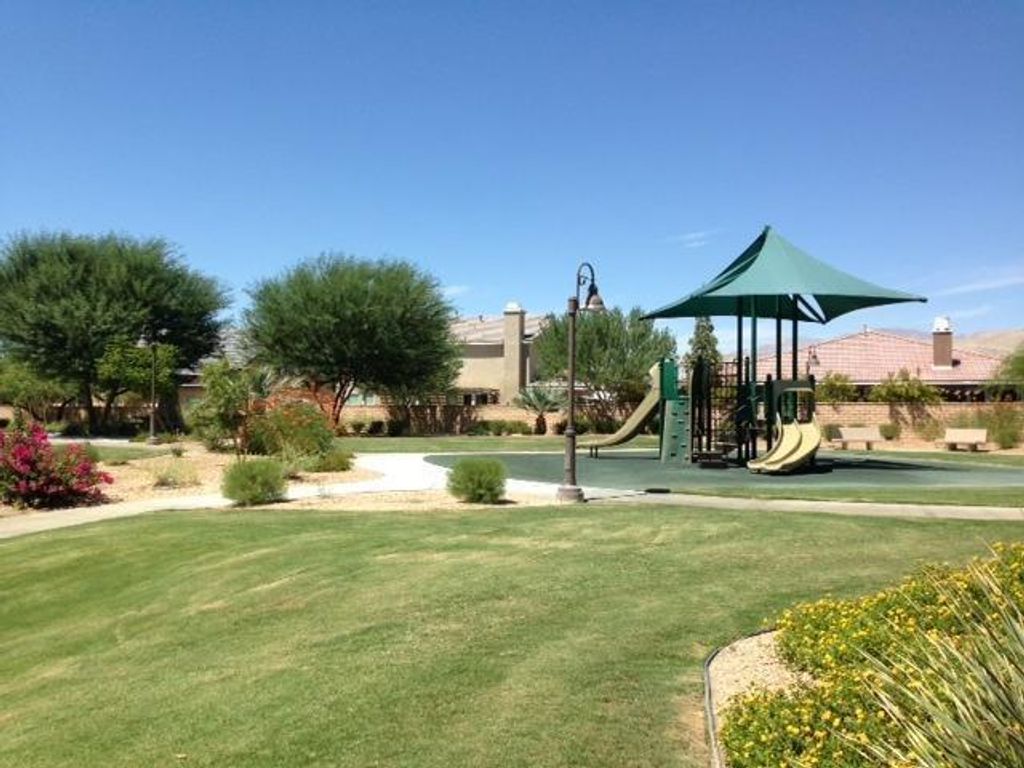 listing image 10997125834749537492
