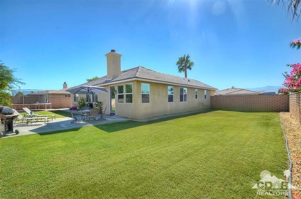 listing image 10992593347020679454
