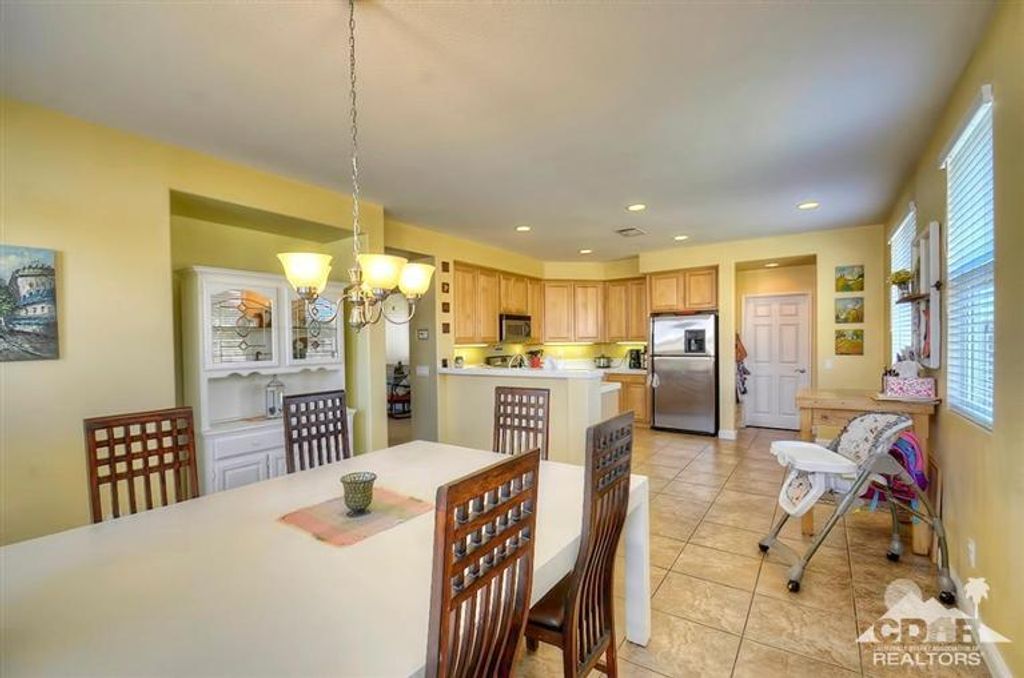 listing image 10990460727845815013