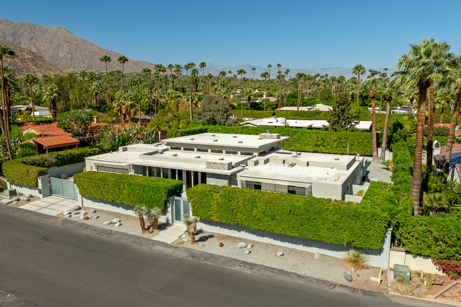 Palm Springs, California 92262, United States, 4 Bedrooms Bedrooms, ,4 BathroomsBathrooms,Residential,Pending,38088