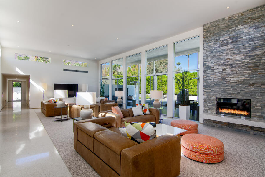 Palm Springs, California 92262, United States, 4 Bedrooms Bedrooms, ,4 BathroomsBathrooms,Residential,Pending,38088