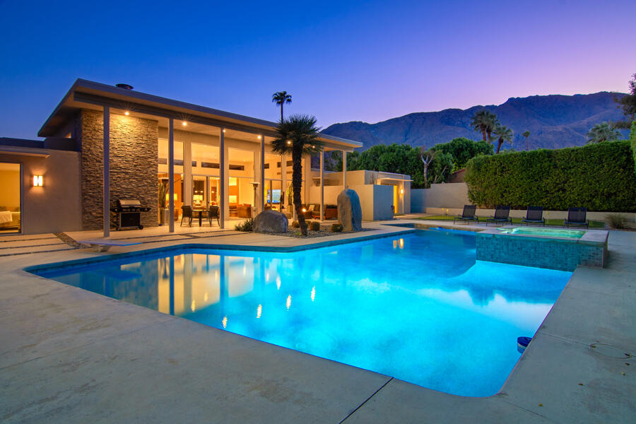 Palm Springs, California 92262, United States, 4 Bedrooms Bedrooms, ,4 BathroomsBathrooms,Residential,Pending,38088