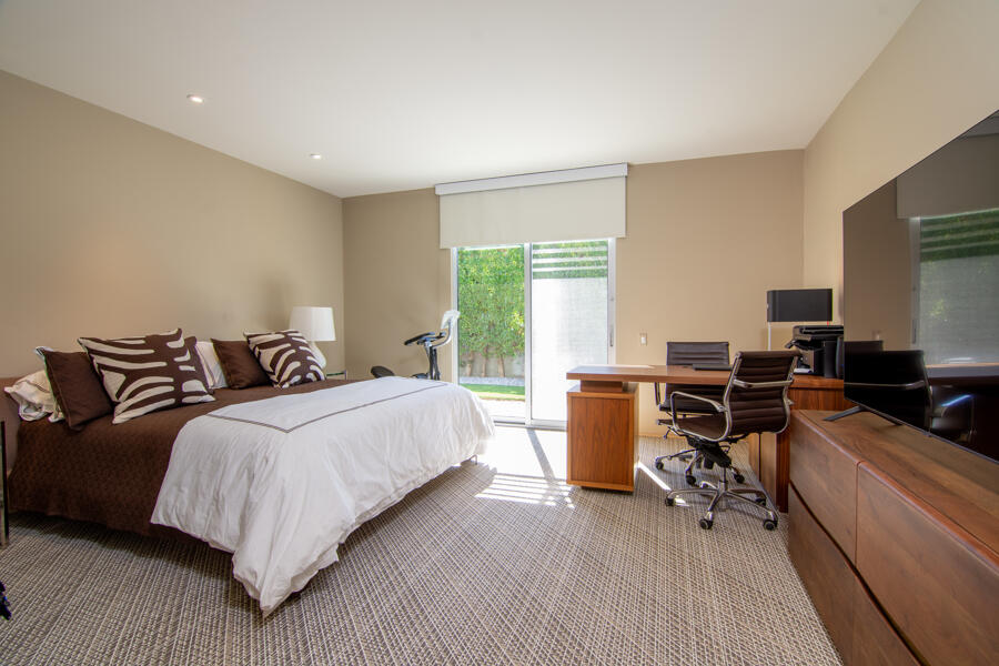 Palm Springs, California 92262, United States, 4 Bedrooms Bedrooms, ,4 BathroomsBathrooms,Residential,Pending,38088