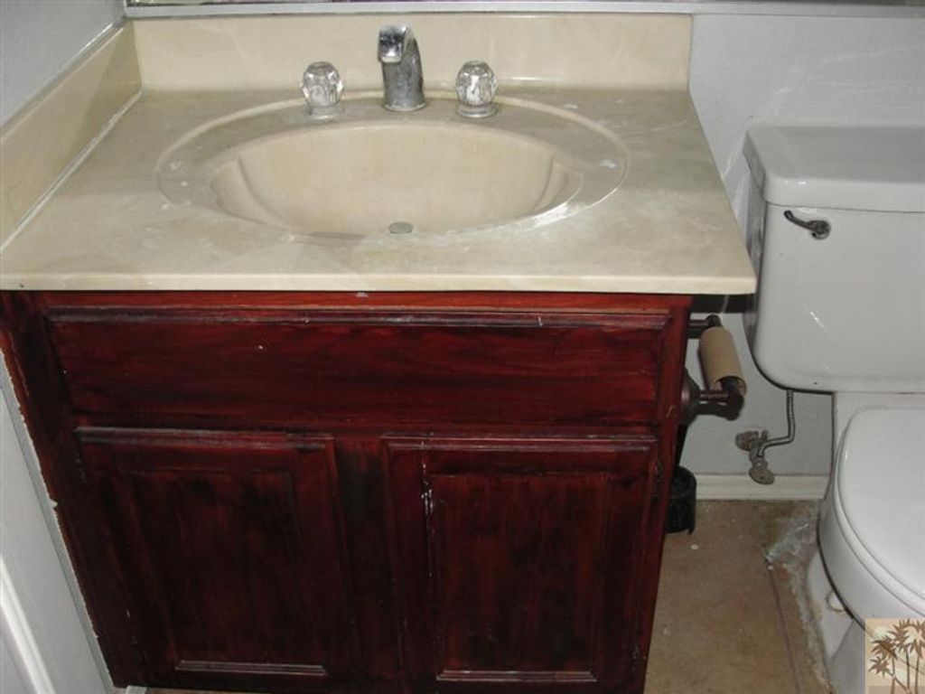 listing image 10999765406341398823