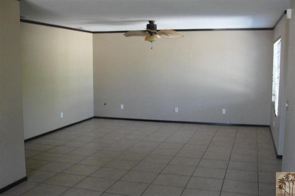 listing image 10994798751299288422