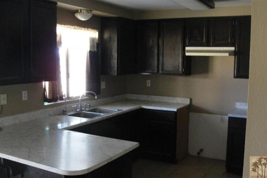 listing image 10990120609481153441
