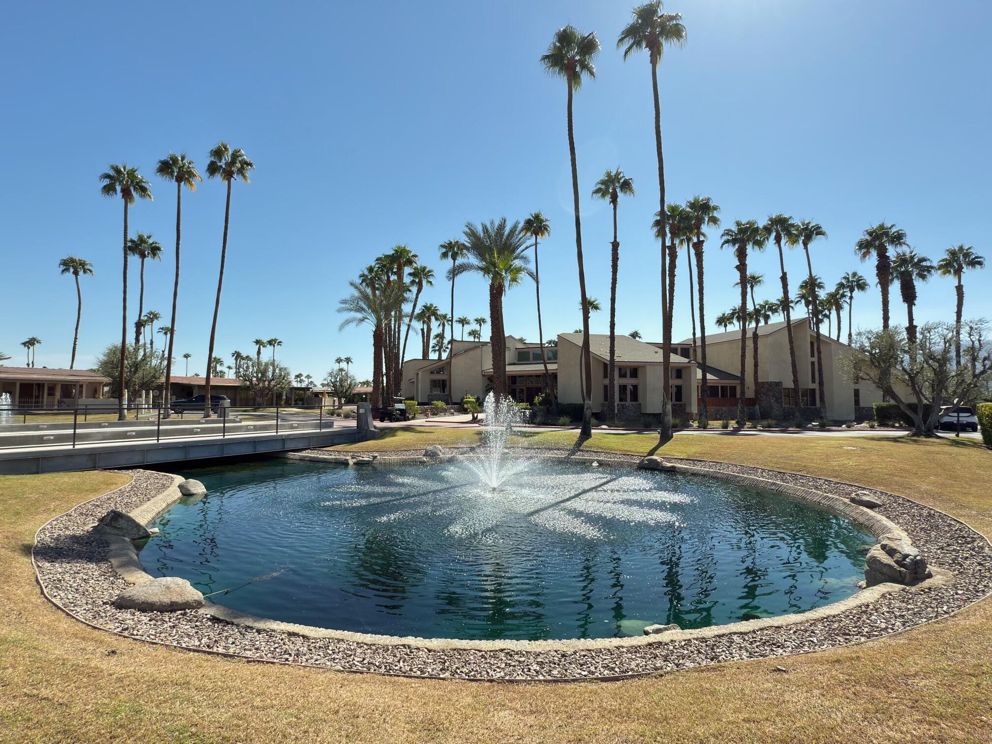 Rancho Mirage, California 92270, United States, 2 Bedrooms Bedrooms, ,2 BathroomsBathrooms,Residential,Pending,37943