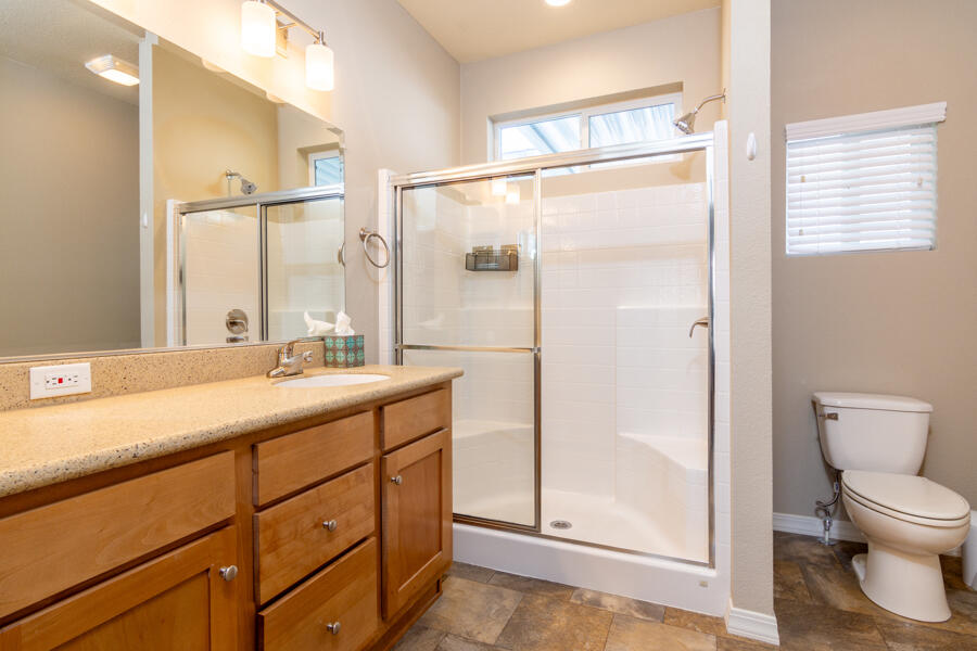 Rancho Mirage, California 92270, United States, 2 Bedrooms Bedrooms, ,2 BathroomsBathrooms,Residential,Pending,37943