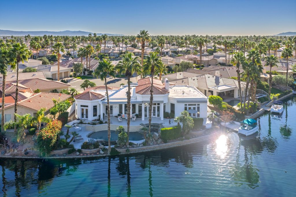 Photo of 47525 Via Montana, La Quinta, CA 92253 (MLS # 219141432)