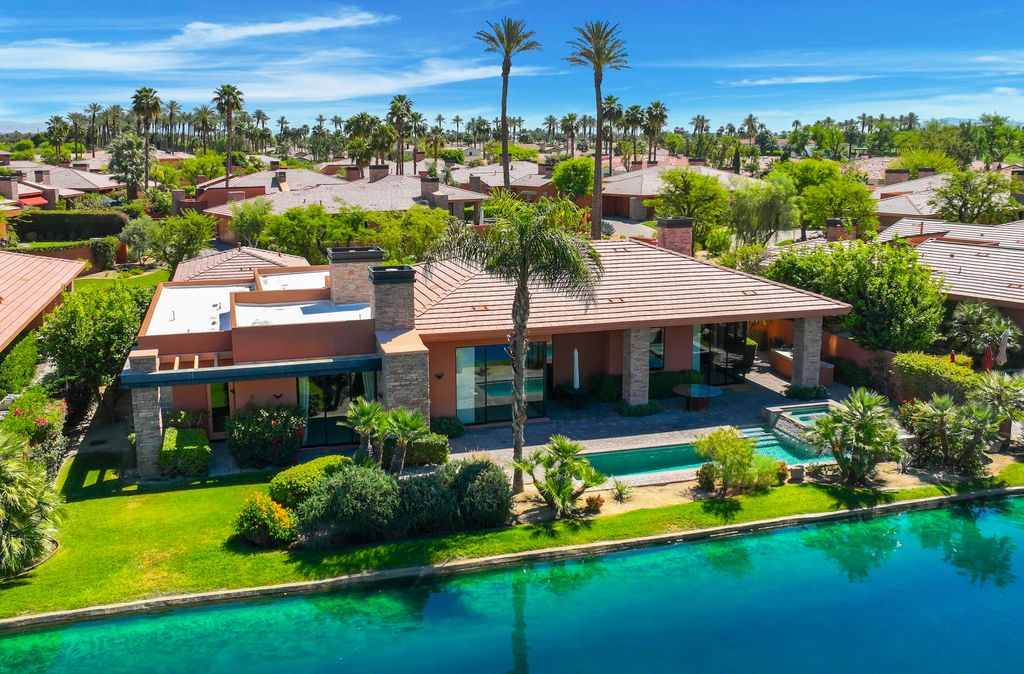 Photo of 50335 Via Sin Prisa, La Quinta, CA 92253 (MLS # 219144525)