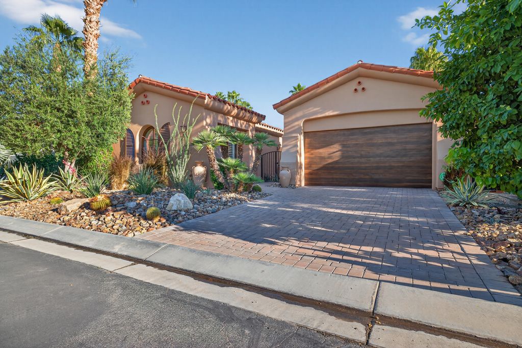 Photo of 50330 Valencia Court, La Quinta, CA 92253 (MLS # 219137971)