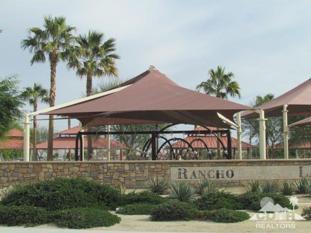 listing image 10994080125061583153