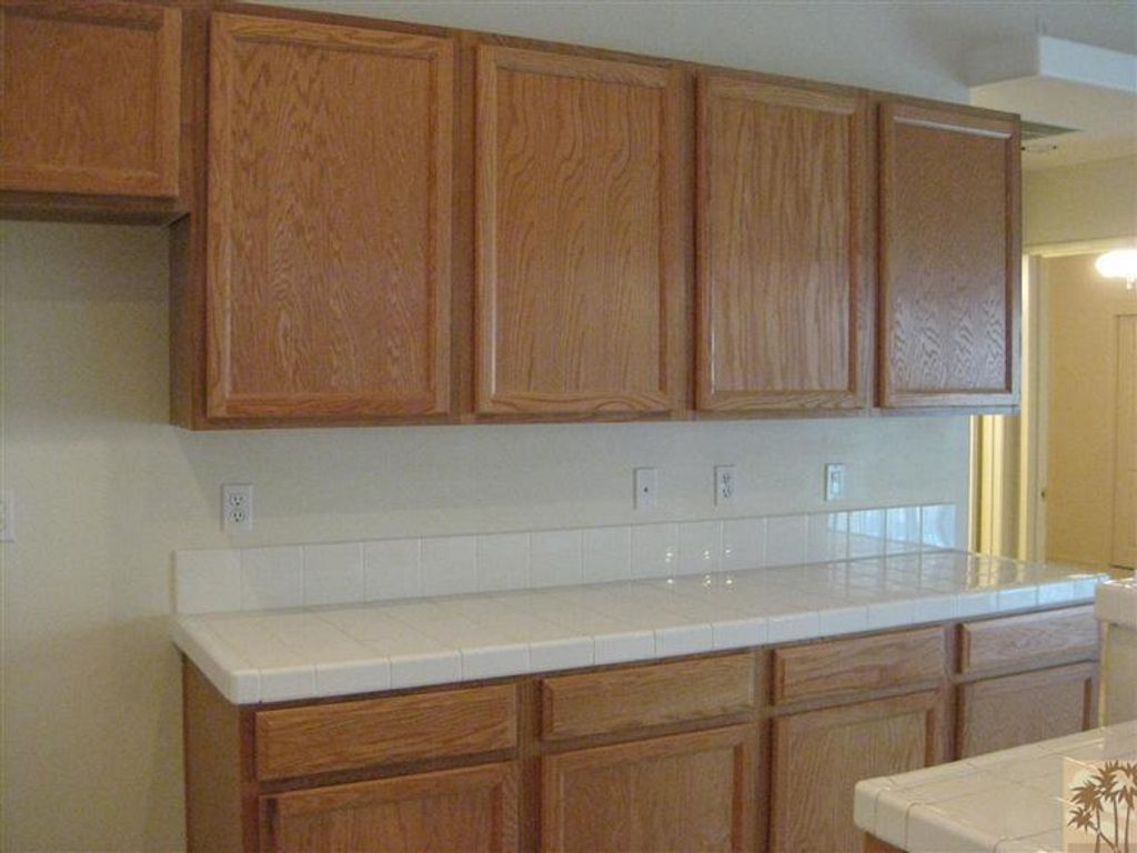 listing image 10997013362615781276