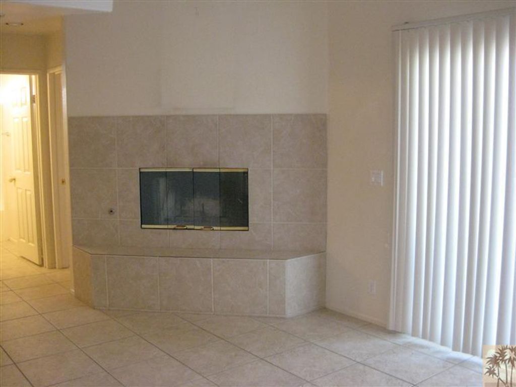 listing image 10990135529119227687