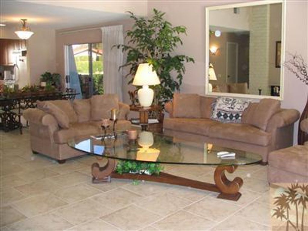 listing image 10996471456354420656