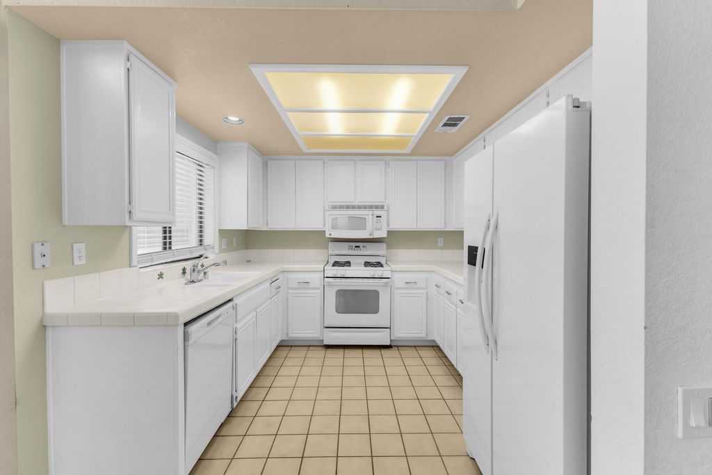 Photo of 78748 Via Sonata, La Quinta, CA 92253 (MLS # 219134463)