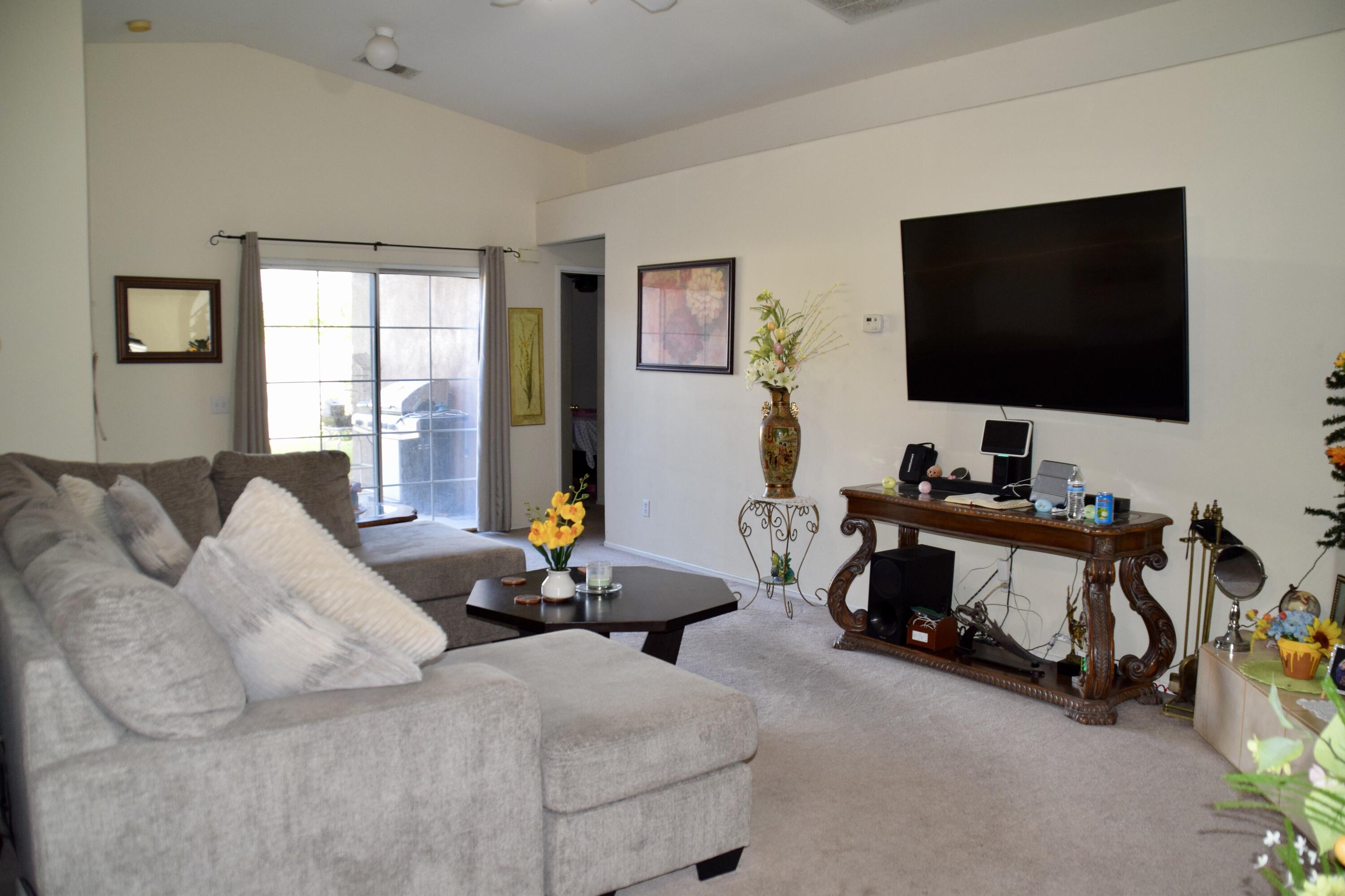 La Quinta, California 92253, United States, 3 Bedrooms Bedrooms, ,2 BathroomsBathrooms,Residential,Pending,125359