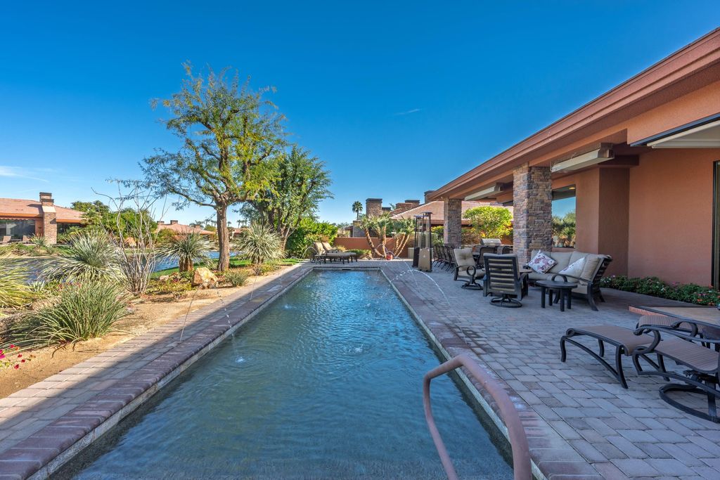 Photo of 79610 Via Sin Cuidado, La Quinta, CA 92253 (MLS # 219141263)