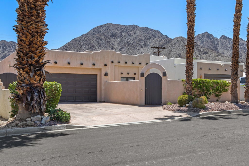 Photo of 54220 Avenida Carranza, La Quinta, CA 92253 (MLS # 219150484)