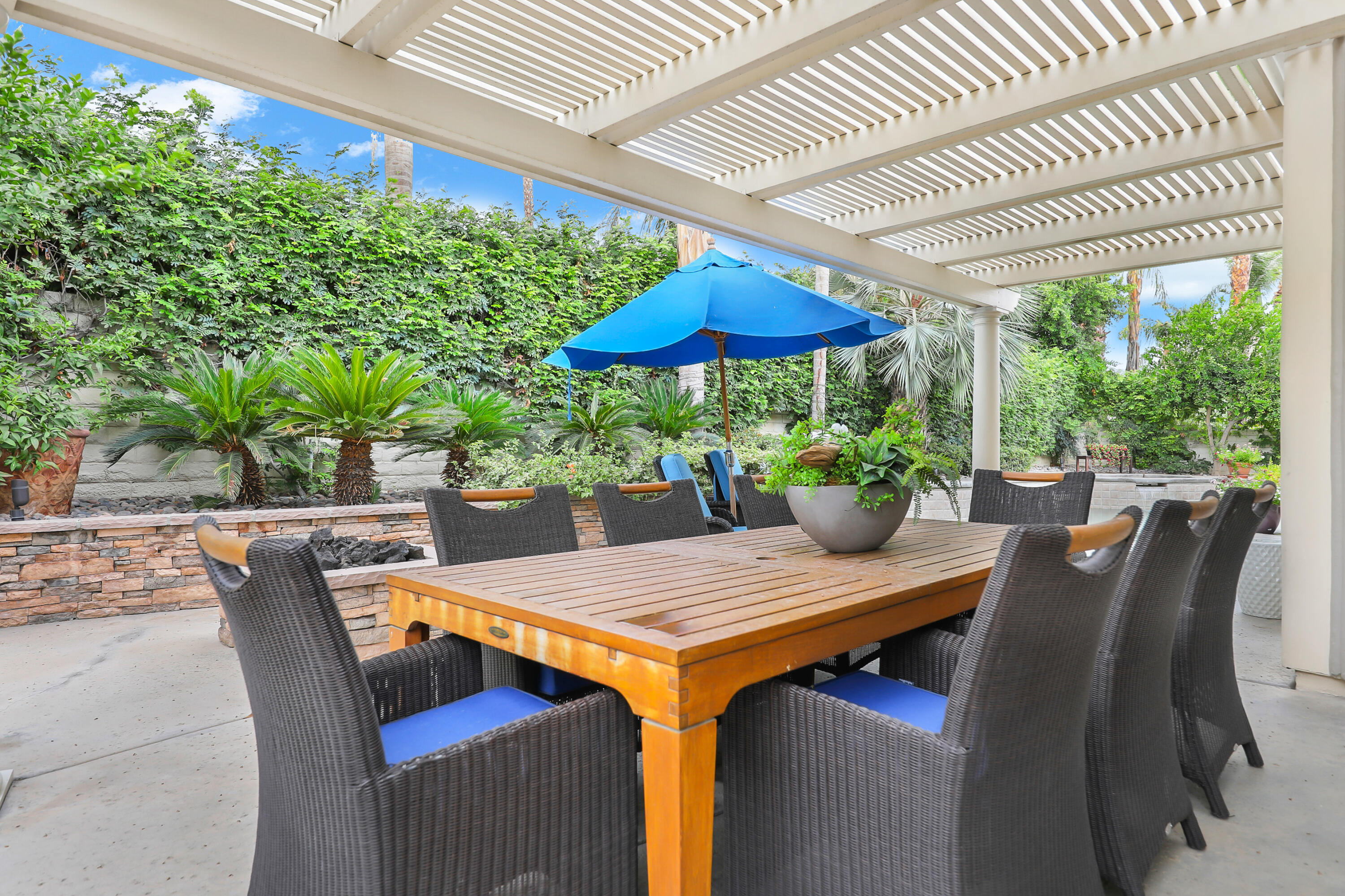 Indian Wells, California 92210, United States, 4 Bedrooms Bedrooms, ,3 BathroomsBathrooms,Residential,Pending,197417