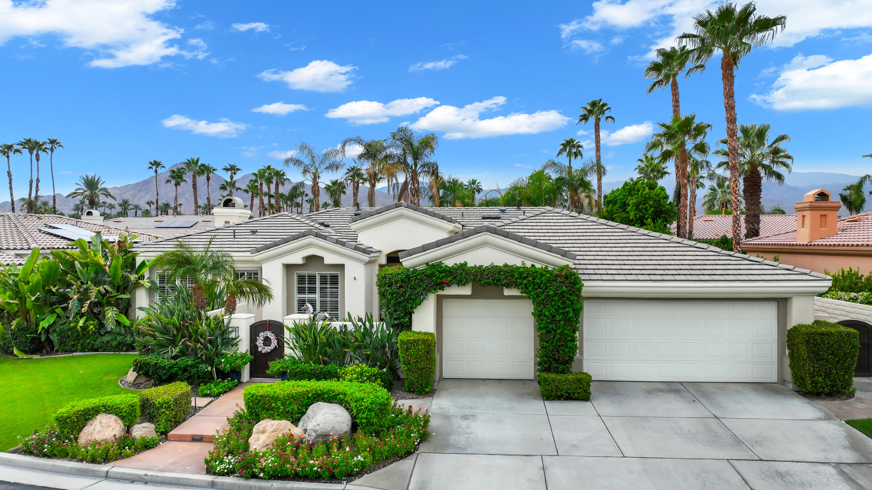 Indian Wells, California 92210, United States, 4 Bedrooms Bedrooms, ,3 BathroomsBathrooms,Residential,Pending,197417