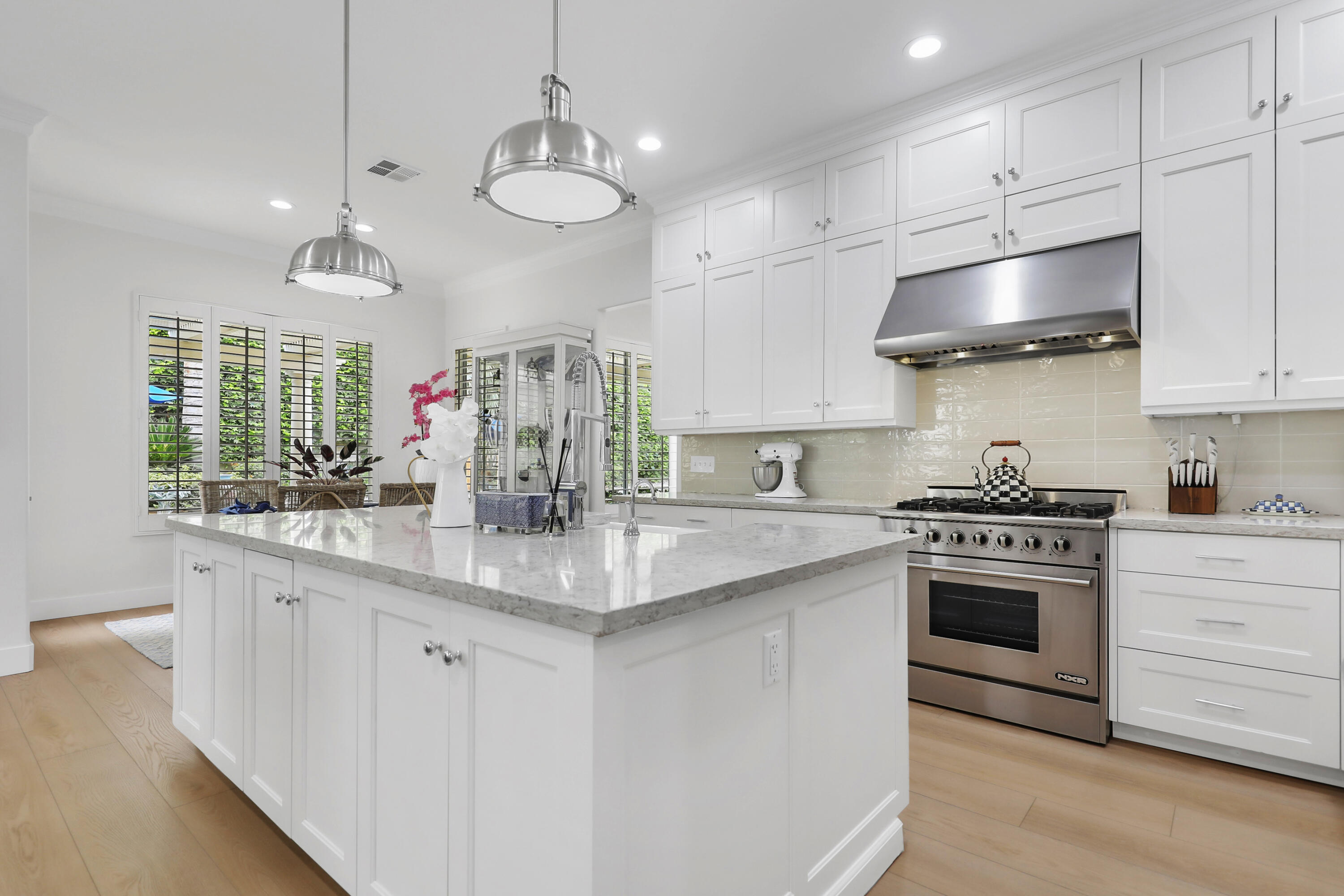 Indian Wells, California 92210, United States, 4 Bedrooms Bedrooms, ,3 BathroomsBathrooms,Residential,Pending,197417