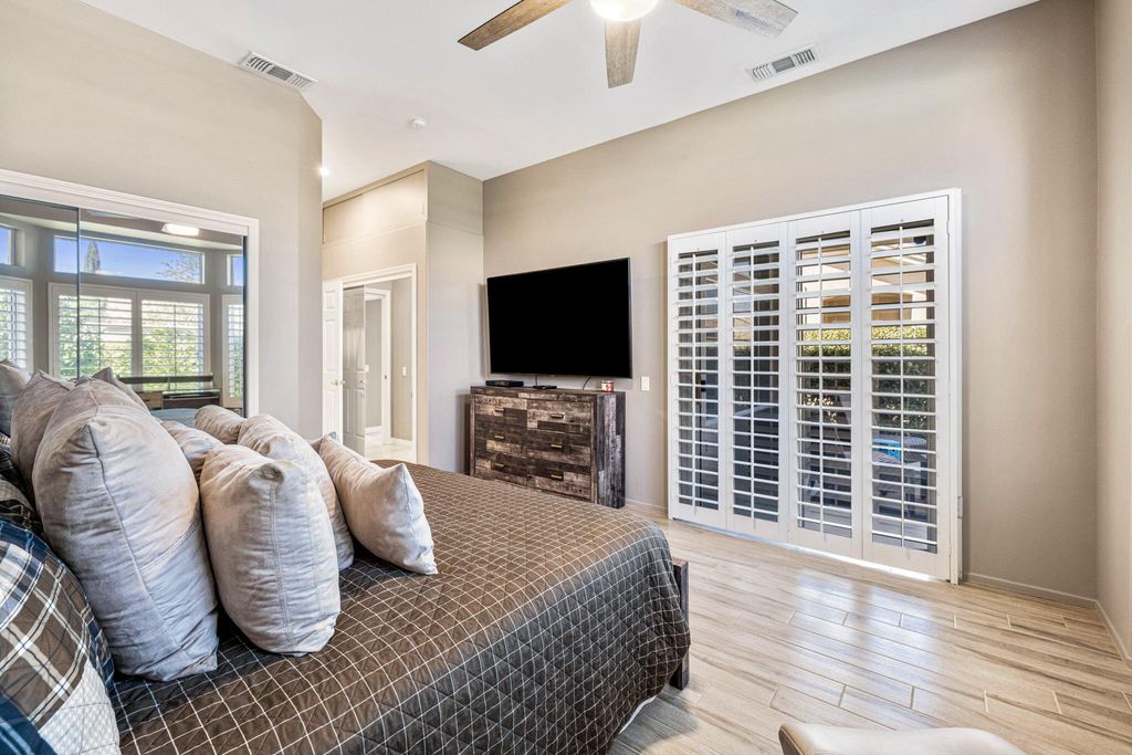 listing image 10991426663365